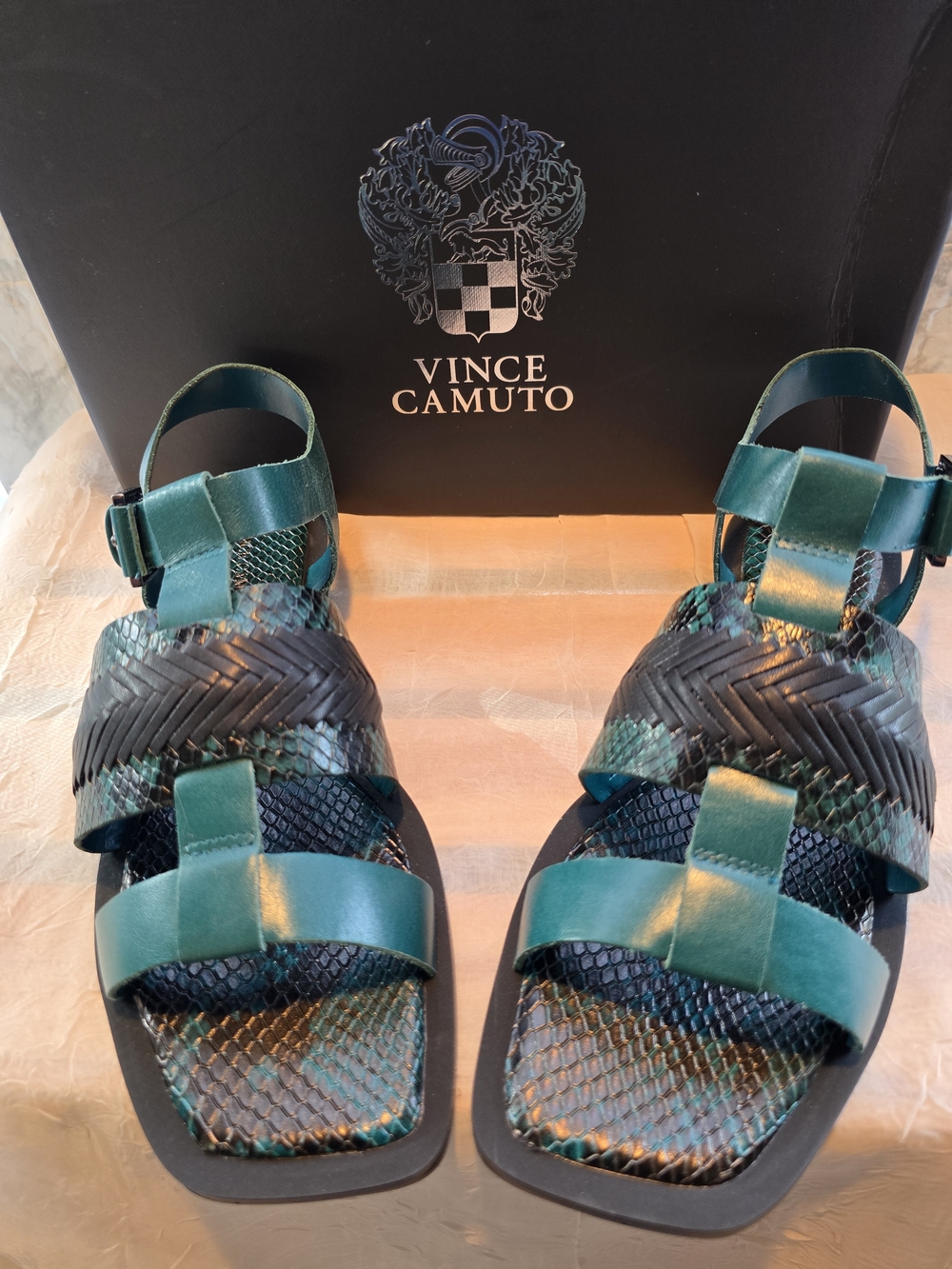 Vince Camuto Bachelen Sandals Quetzal Green Black Python Size 8M New In Box